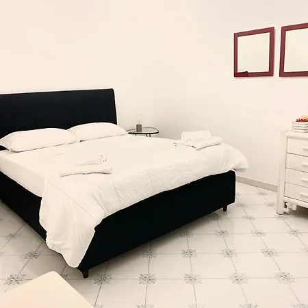 Holiday home Dimora Dei Mercanti Salerno